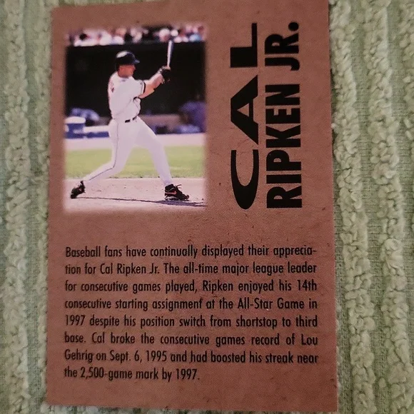 1998 Hallmark Keepsake Ornament - Cal Ripken Jr. At the Ballpark - Orioles - Picture 9 of 9
